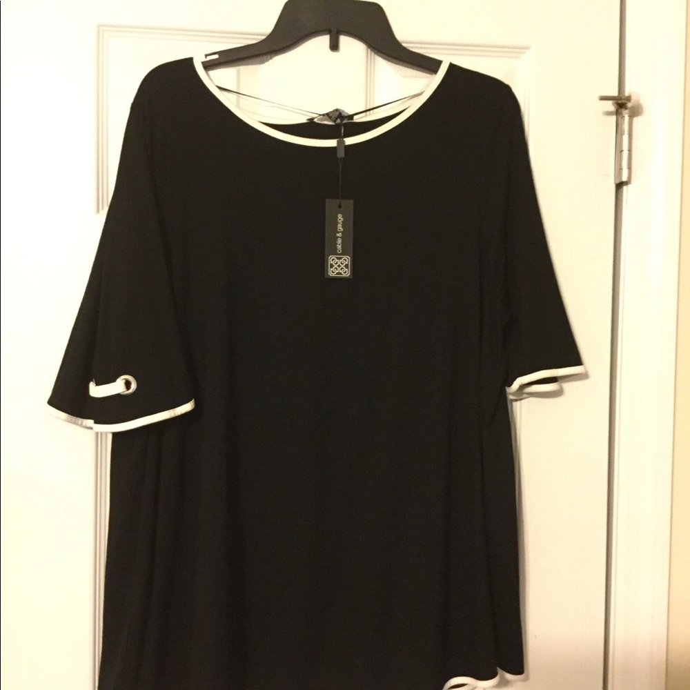 Cable and Gauge black and white top